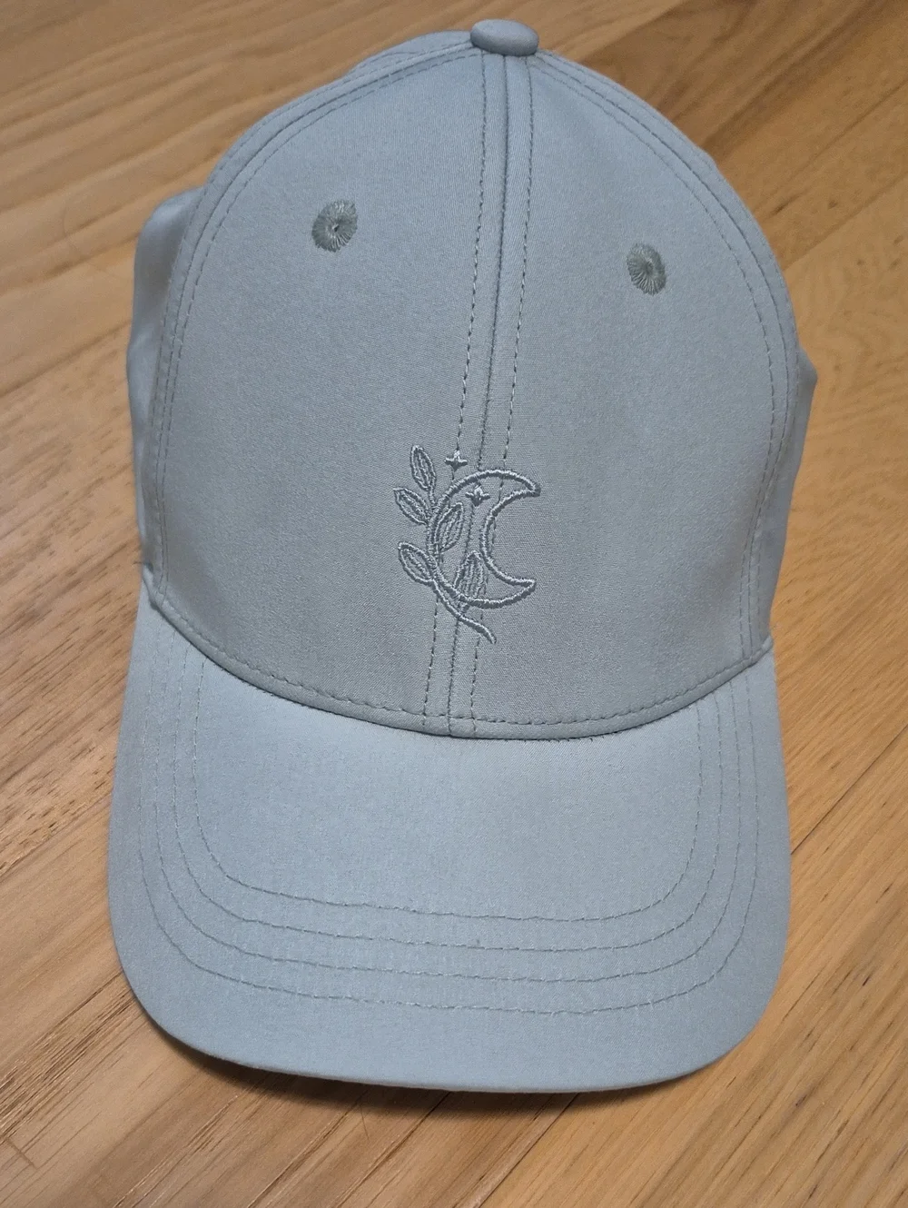 Minimalist Cute Light Sage Green Embroidered Moon Baseball Cap - Women
